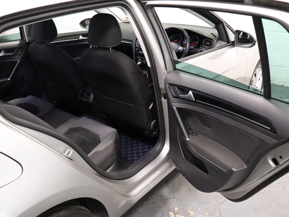Volkswagen Golf Hatchback, Petrol, 2017, Gold