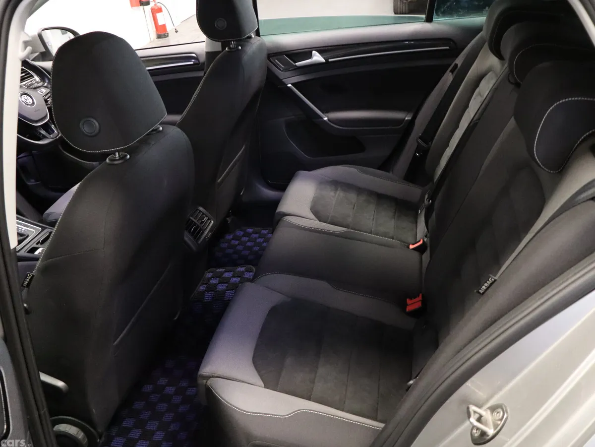 Volkswagen Golf Hatchback, Petrol, 2017, Gold