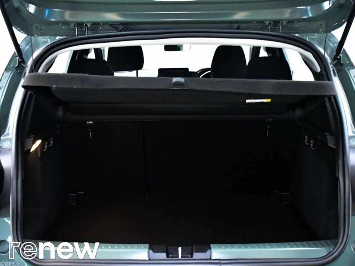 Dacia Sandero Stepway SUV, Petrol, 2024, Green