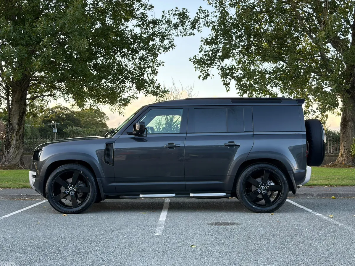 Land Rover Defender SUV, Diesel, 2022, Grey
