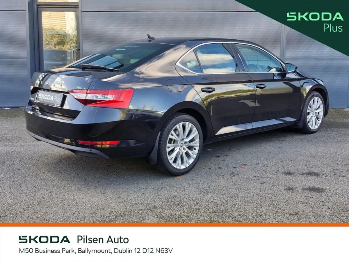 Skoda Superb Saloon, Petrol, 2023, Black