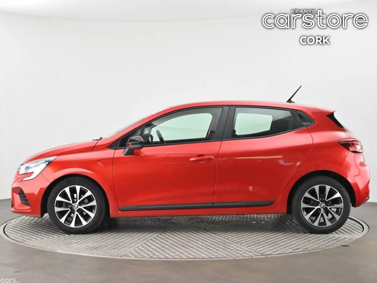 Renault Clio Hatchback, Petrol, 2023, Red