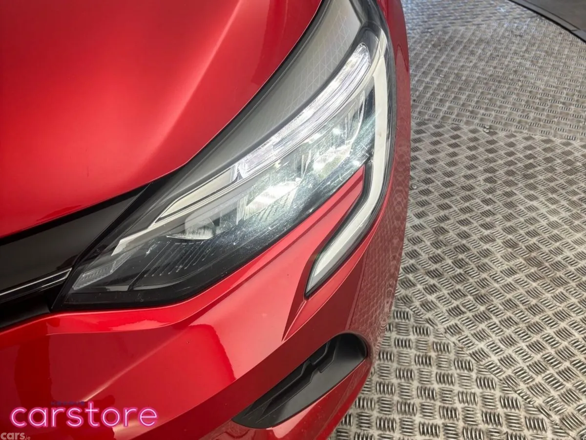 Renault Clio Hatchback, Petrol, 2023, Red