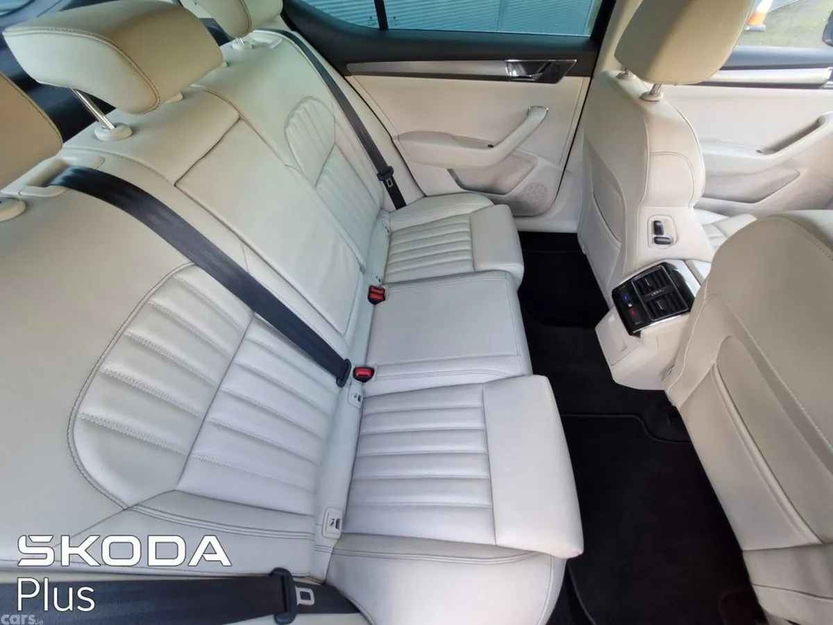 Skoda Superb Saloon, Petrol, 2023, Black