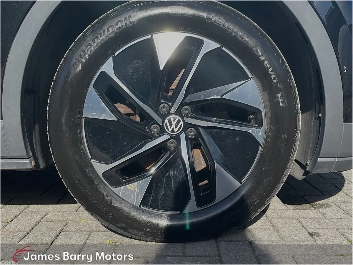 Volkswagen ID.4 SUV, Electric, 2023, Black