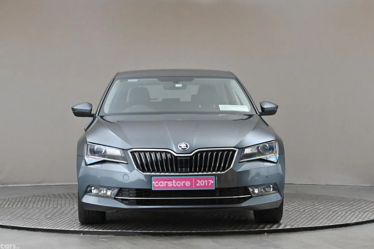 Skoda Superb Saloon, Diesel, 2017, Grey