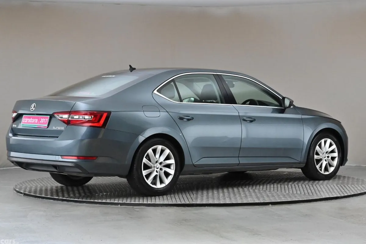 Skoda Superb Saloon, Diesel, 2017, Grey