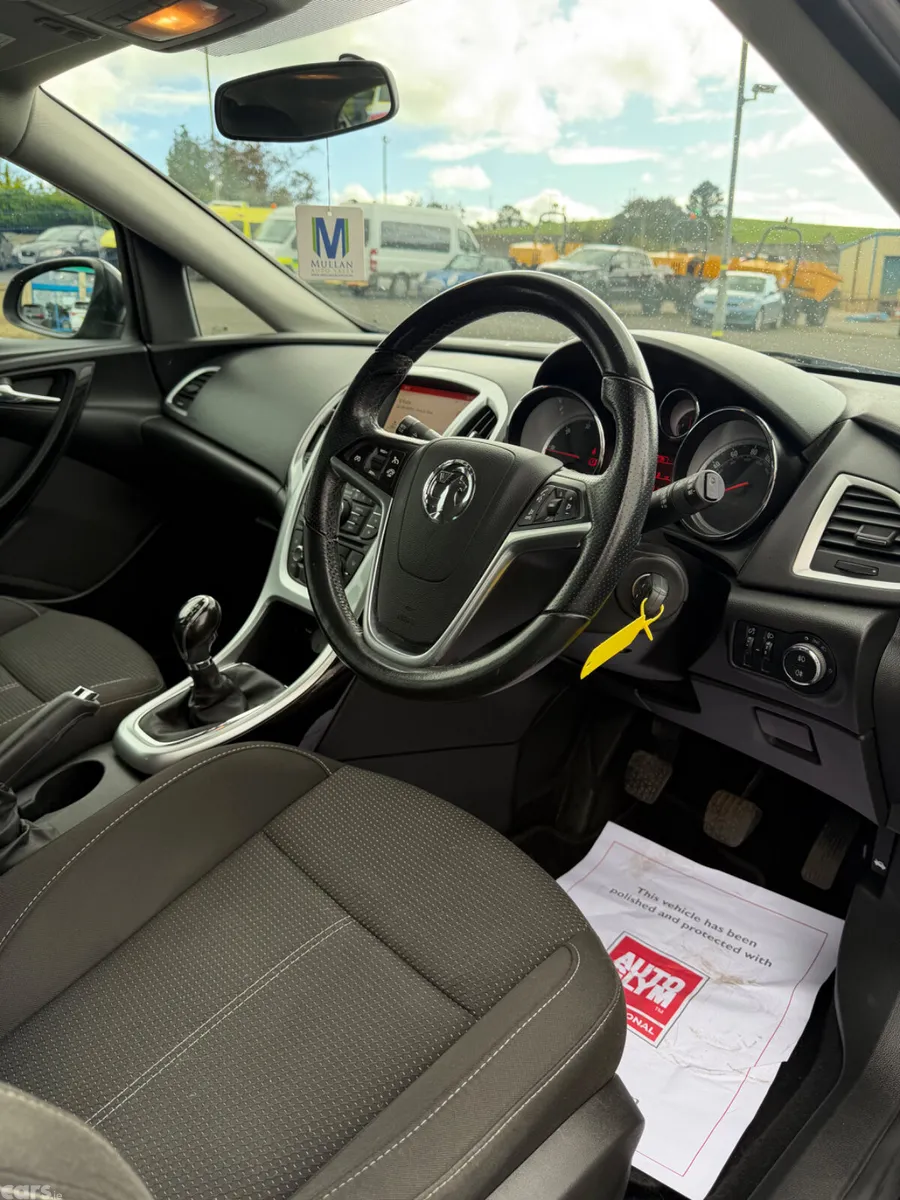 Vauxhall Astra Hatchback, Diesel, 2015, Black