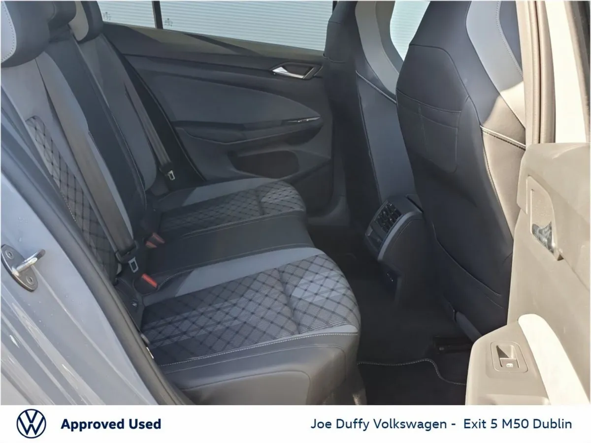 Volkswagen Golf Estate, Petrol, 2024, Grey