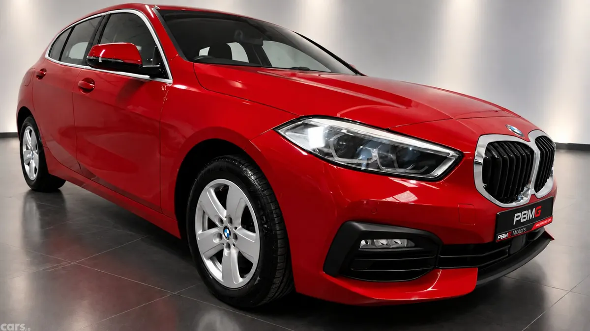 BMW 1-Series Hatchback, Diesel, 2021, Red