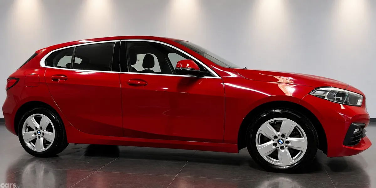 BMW 1-Series Hatchback, Diesel, 2021, Red
