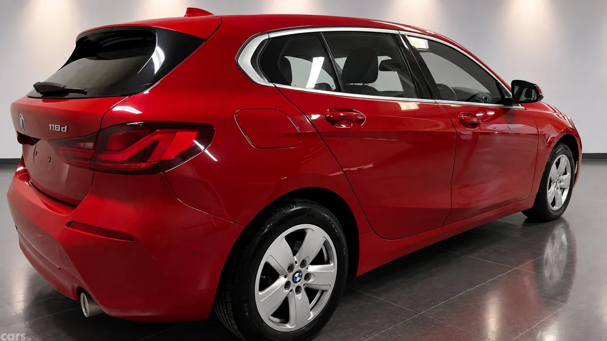 BMW 1-Series Hatchback, Diesel, 2021, Red