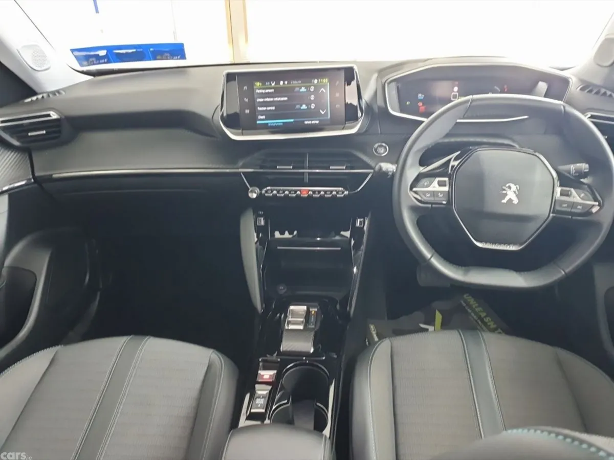 Peugeot 2008 Hatchback, Electric, 2022, Black