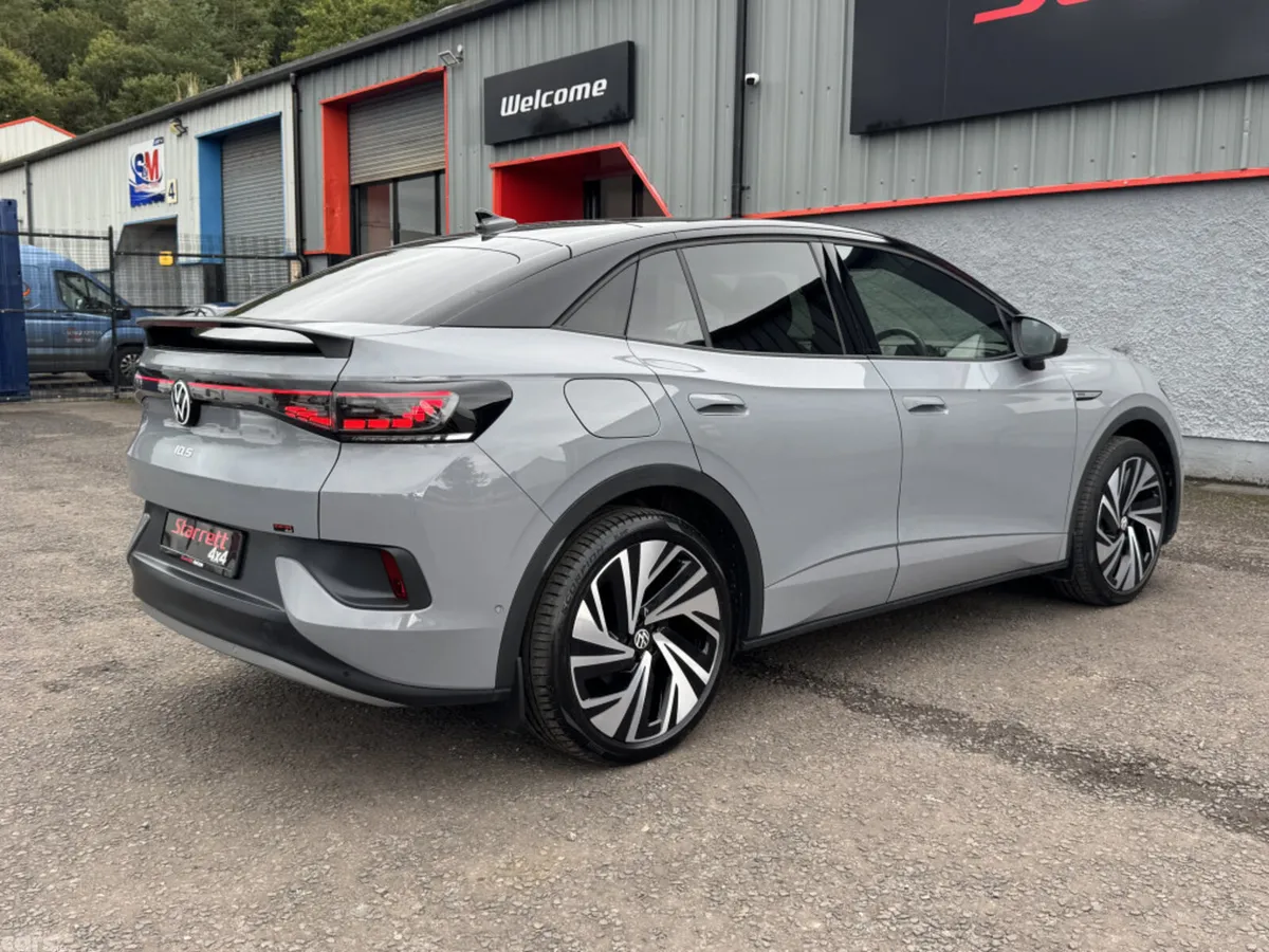 Volkswagen ID.5 SUV, Electric, 2023, Grey