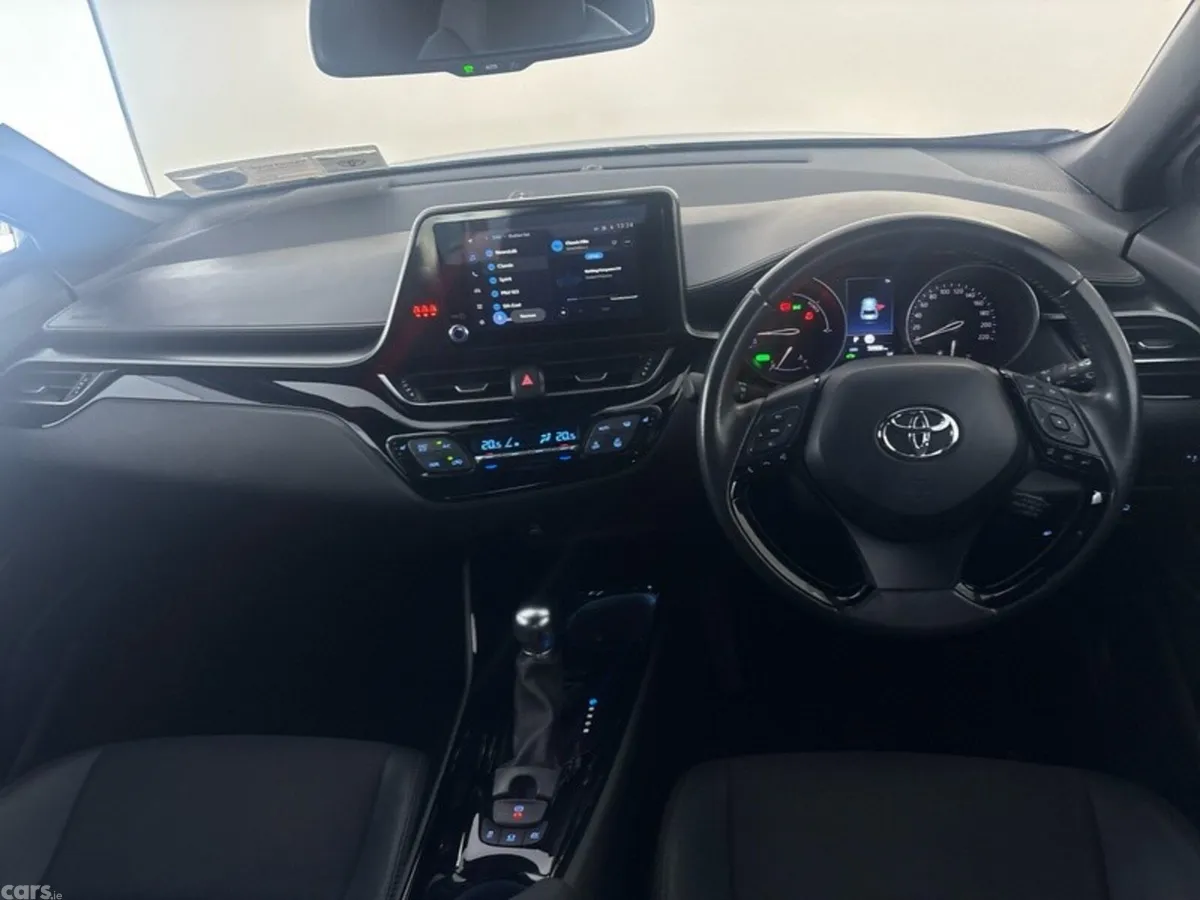 Toyota C-HR SUV, Petrol Hybrid, 2022, Silver