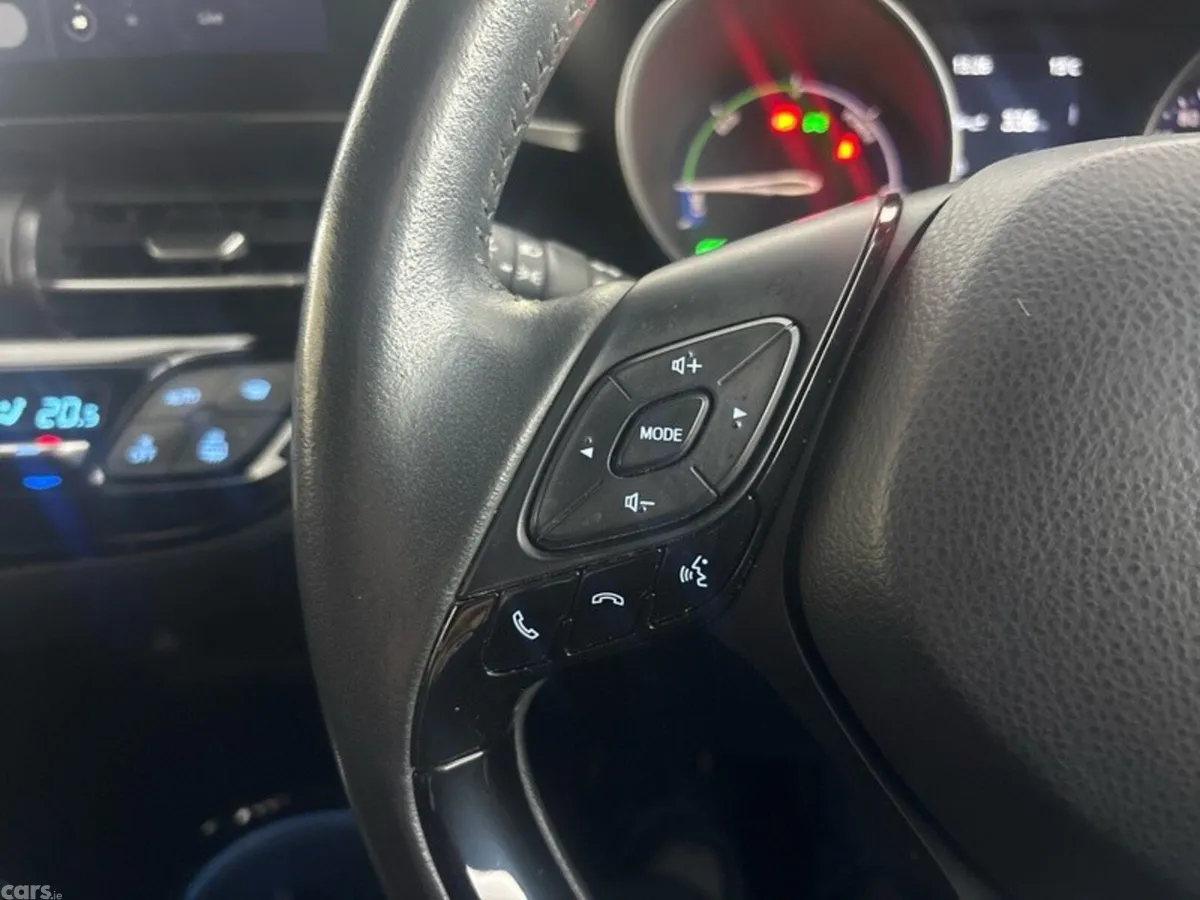 Toyota C-HR SUV, Petrol Hybrid, 2022, Silver