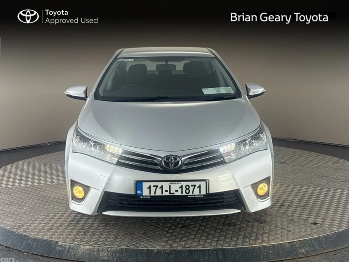 Toyota Corolla Saloon, Diesel, 2017, Grey