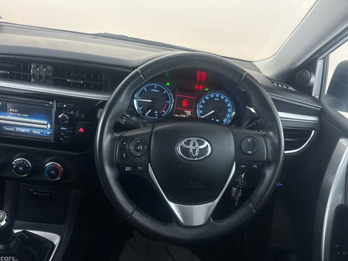 Toyota Corolla Saloon, Diesel, 2017, Grey