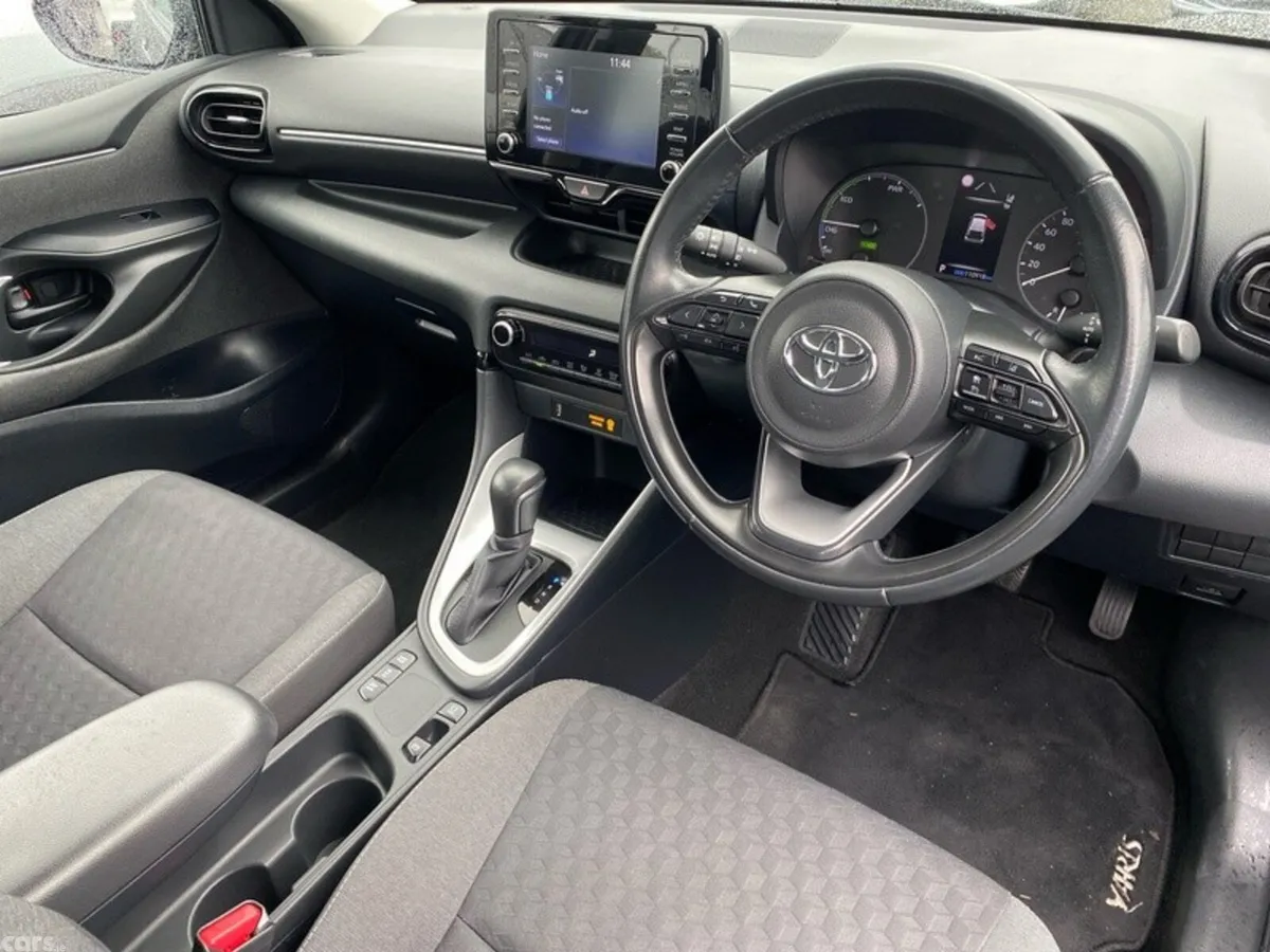 Toyota Yaris Hatchback, Petrol Hybrid, 2021, Grey