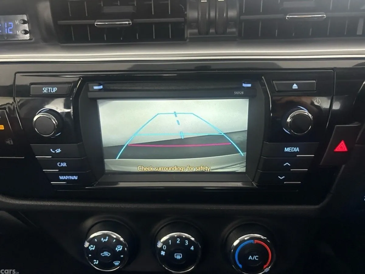 Toyota Corolla Saloon, Diesel, 2017, Grey
