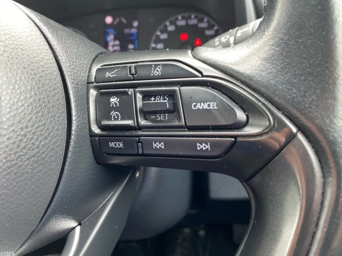 Toyota Yaris Hatchback, Petrol Hybrid, 2021, Grey
