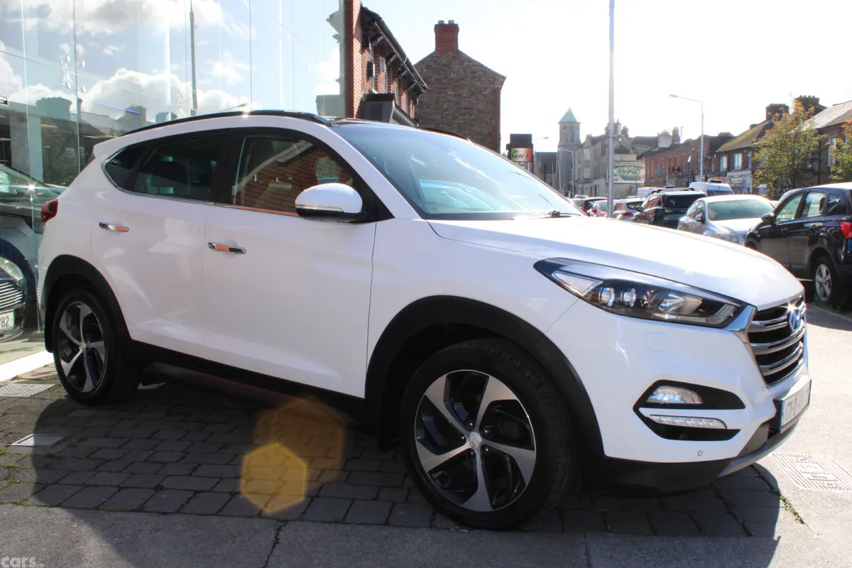 Hyundai Tucson SUV, Diesel, 2017, White