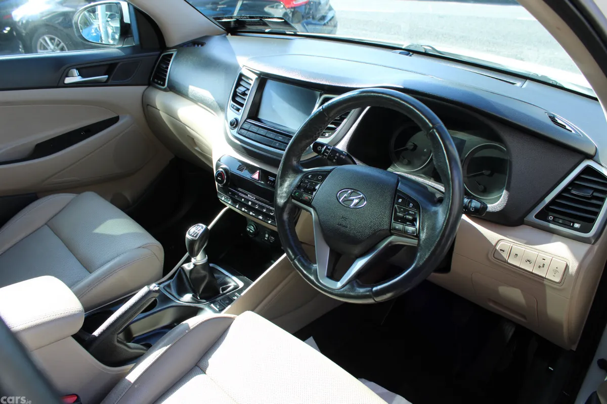 Hyundai Tucson SUV, Diesel, 2017, White