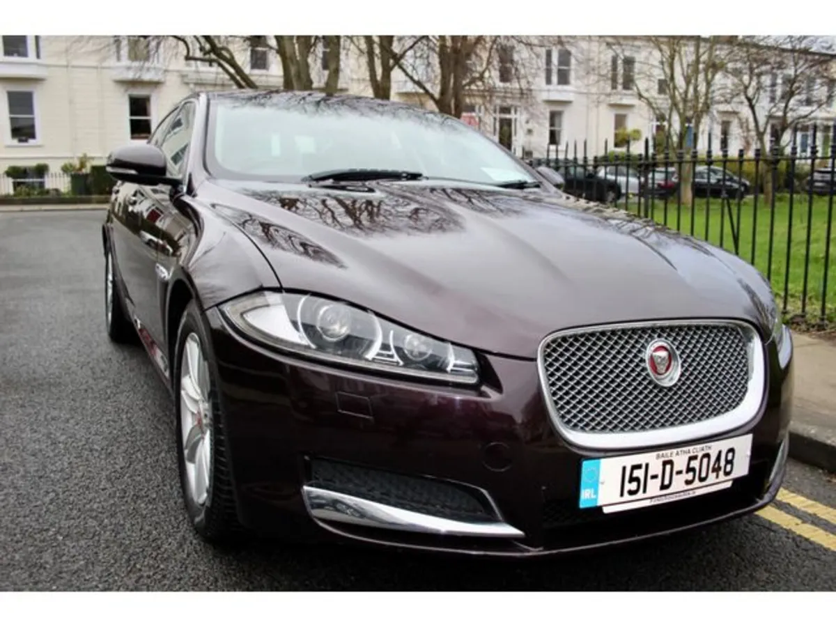 Jaguar XF Saloon, Diesel, 2015, Red