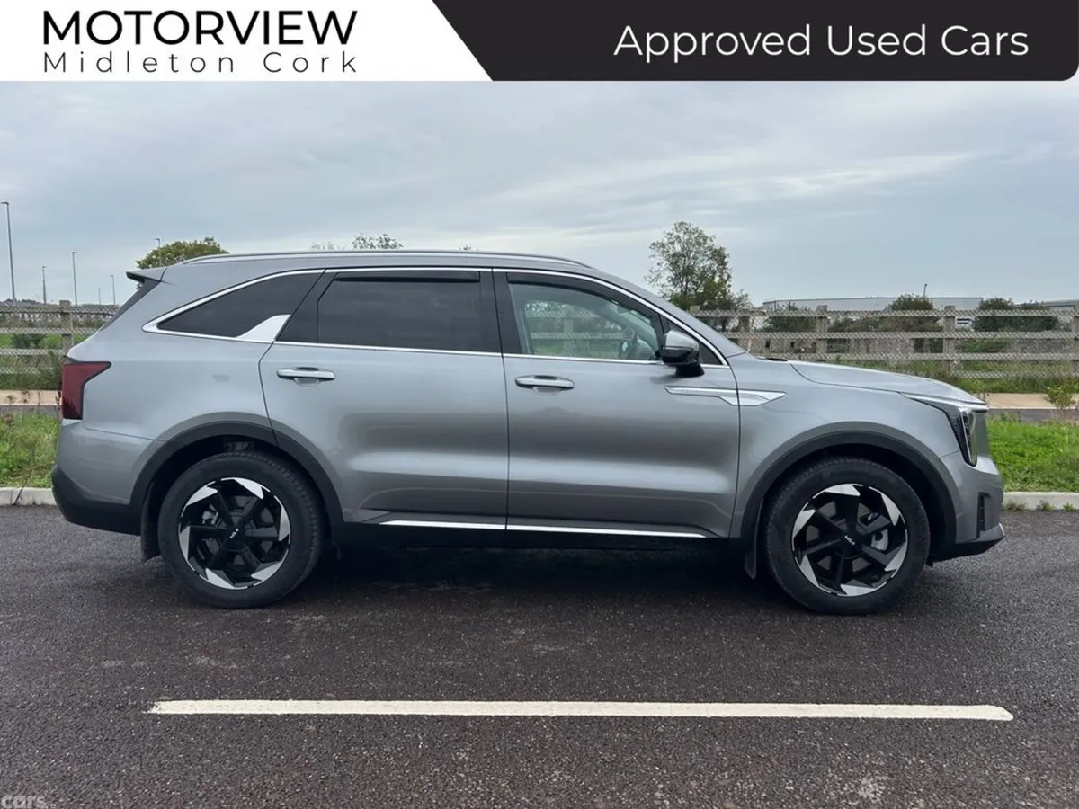 Kia Sorento SUV, Petrol Plug-in Hybrid, 2025, Grey