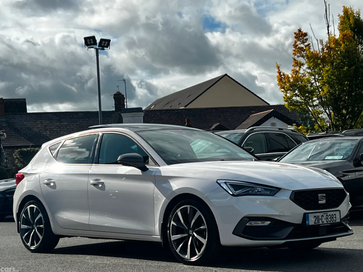 SEAT Leon Hatchback, Petrol, 2021, White