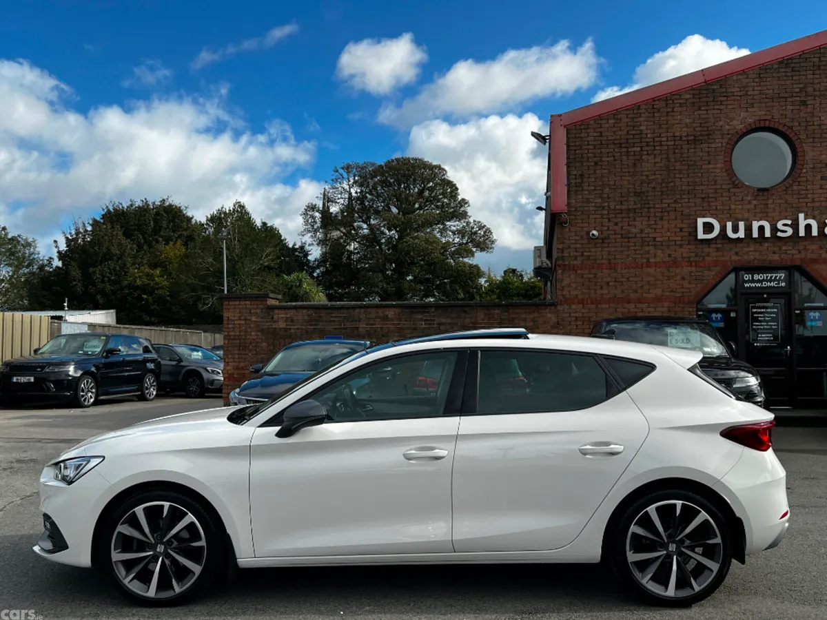 SEAT Leon Hatchback, Petrol, 2021, White