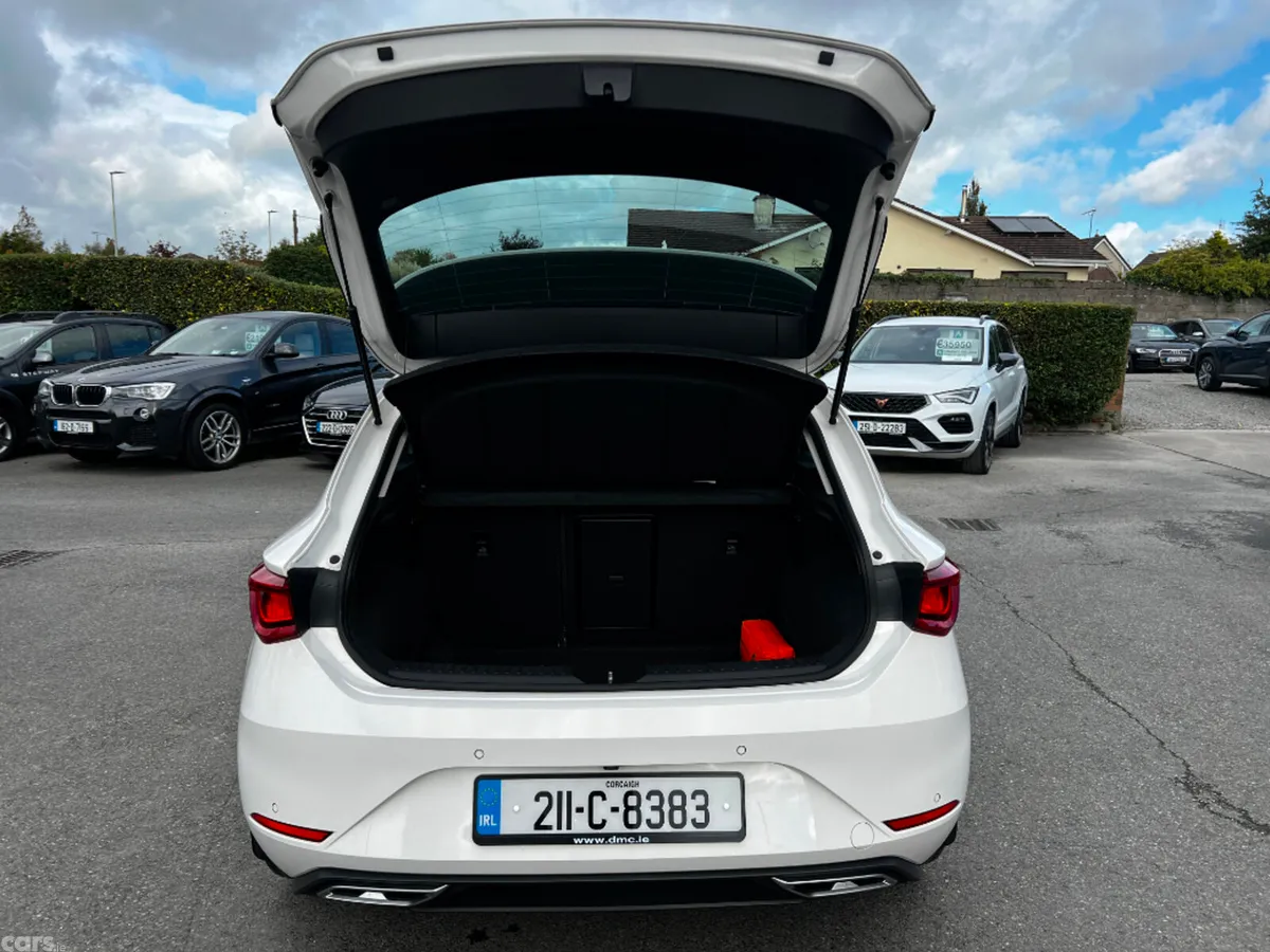 SEAT Leon Hatchback, Petrol, 2021, White