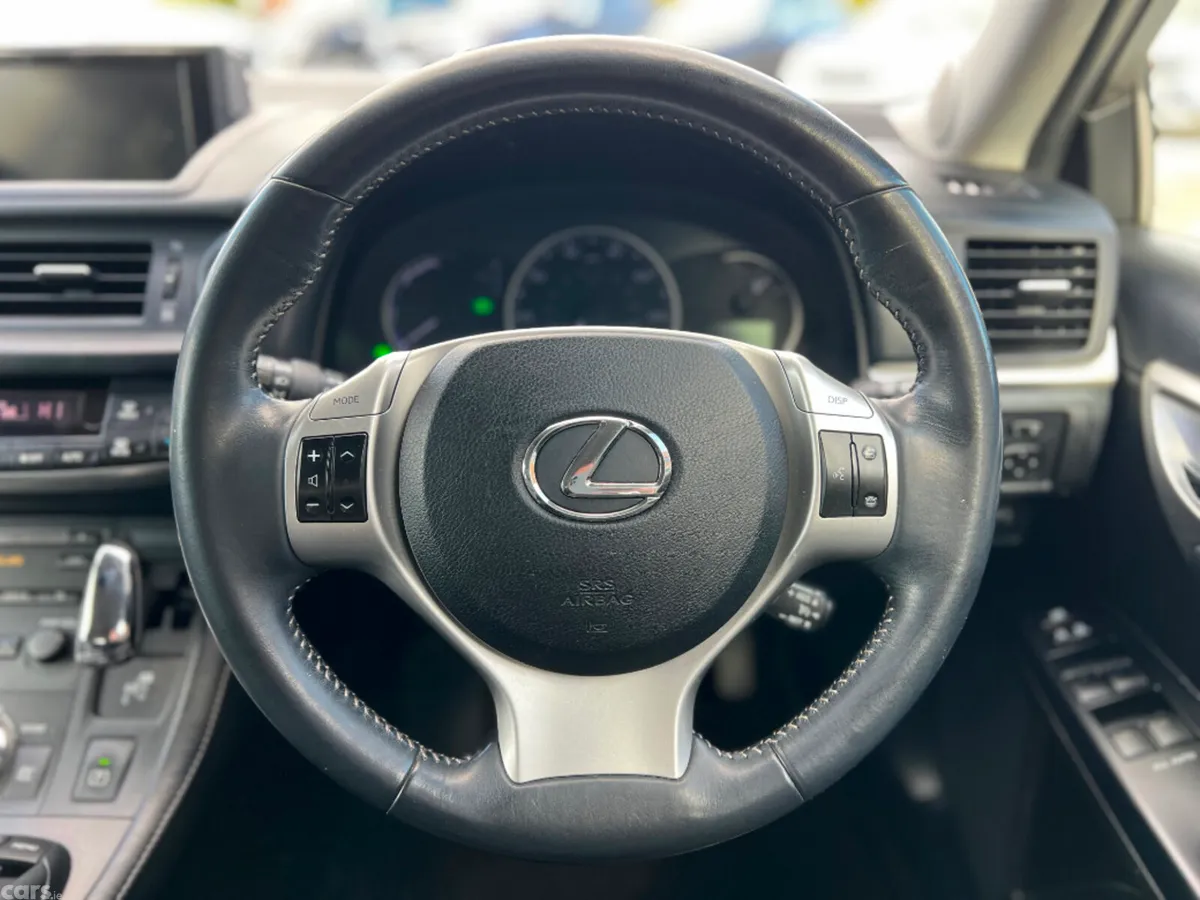 Lexus CT Hatchback, Petrol Hybrid, 2012, White