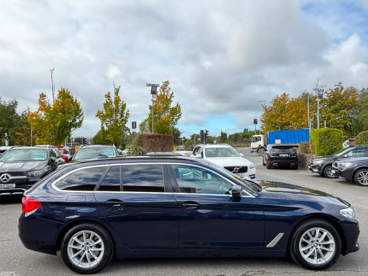 BMW 5-Series Estate, Petrol, 2020, Blue