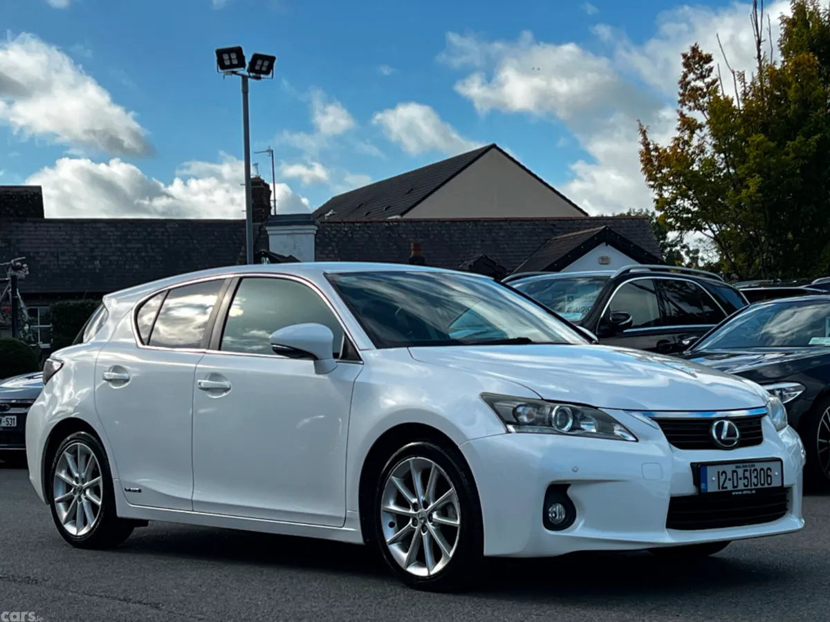 Lexus CT Hatchback, Petrol Hybrid, 2012, White