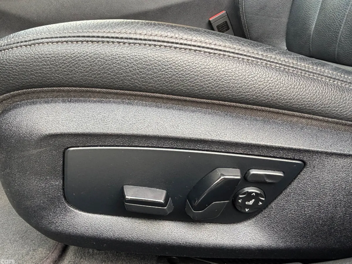 BMW 5-Series Estate, Petrol, 2020, Blue