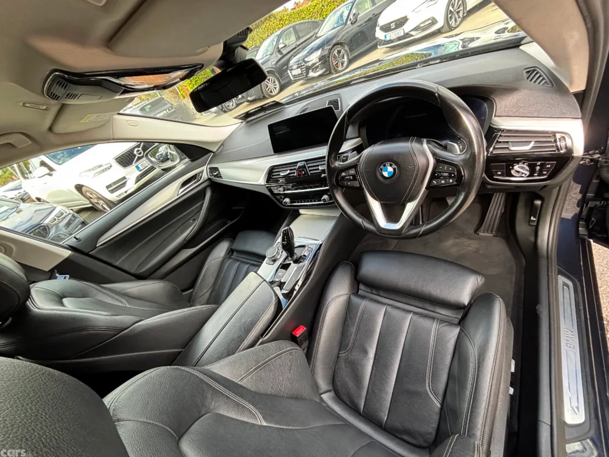 BMW 5-Series Estate, Petrol, 2020, Blue