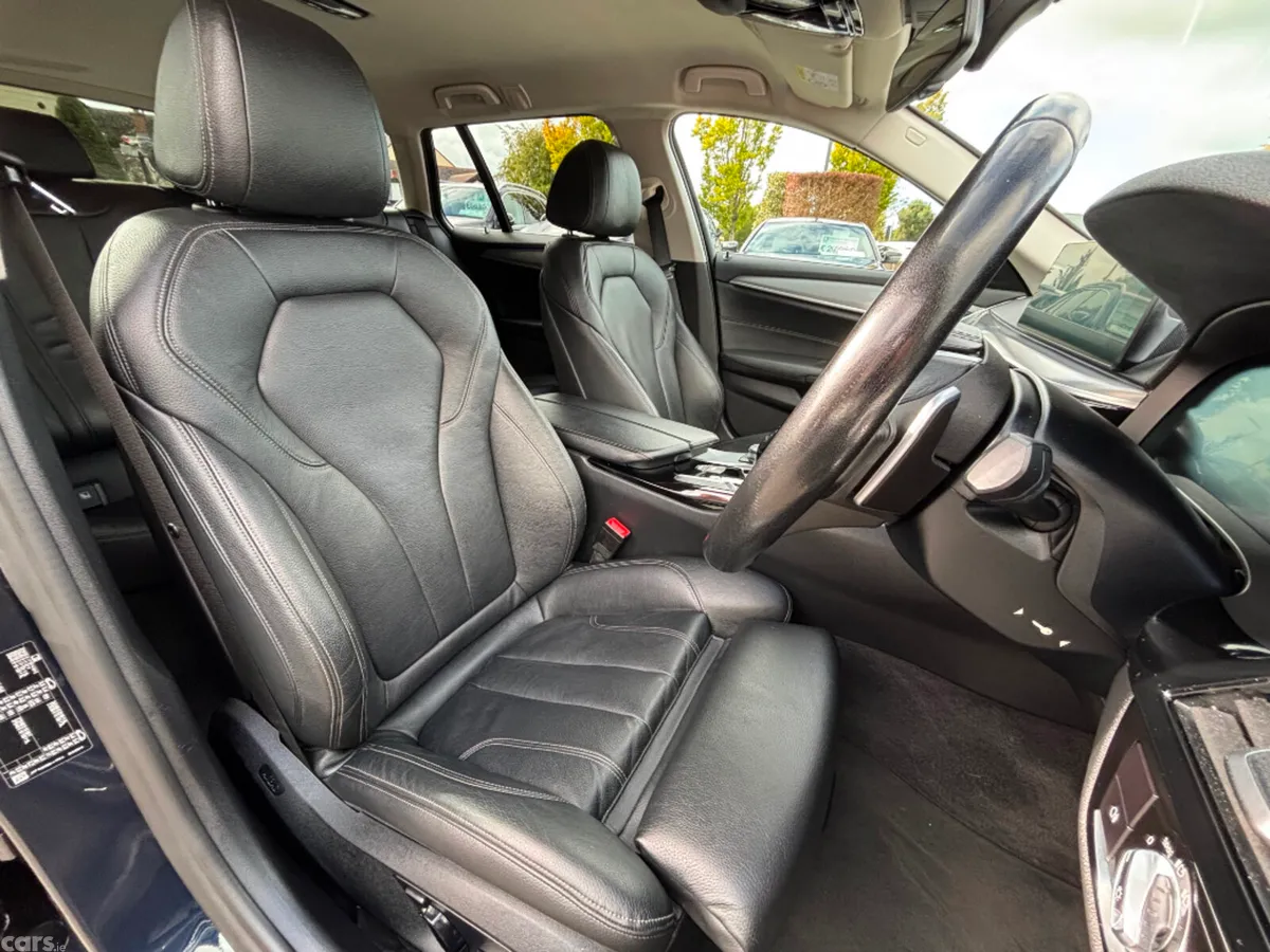 BMW 5-Series Estate, Petrol, 2020, Blue