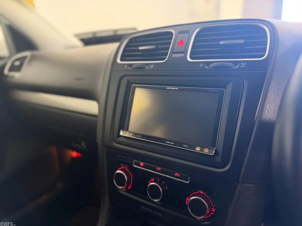 Volkswagen Golf Hatchback, Petrol, 2013, White