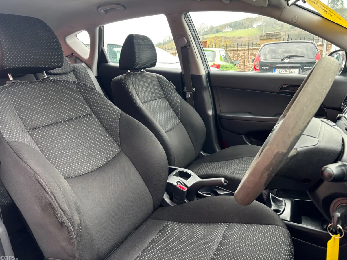 Hyundai i30 Hatchback, Diesel, 2011, Black