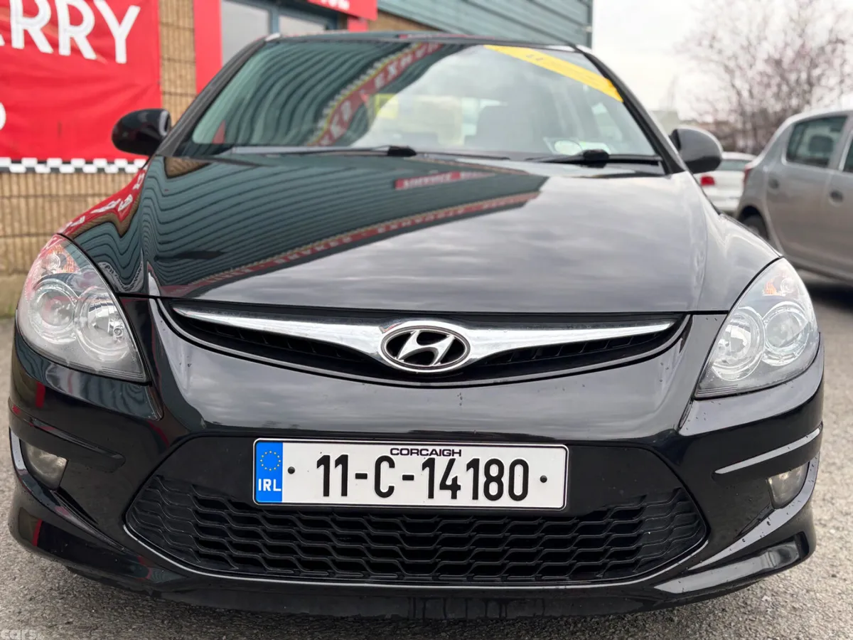Hyundai i30 Hatchback, Diesel, 2011, Black