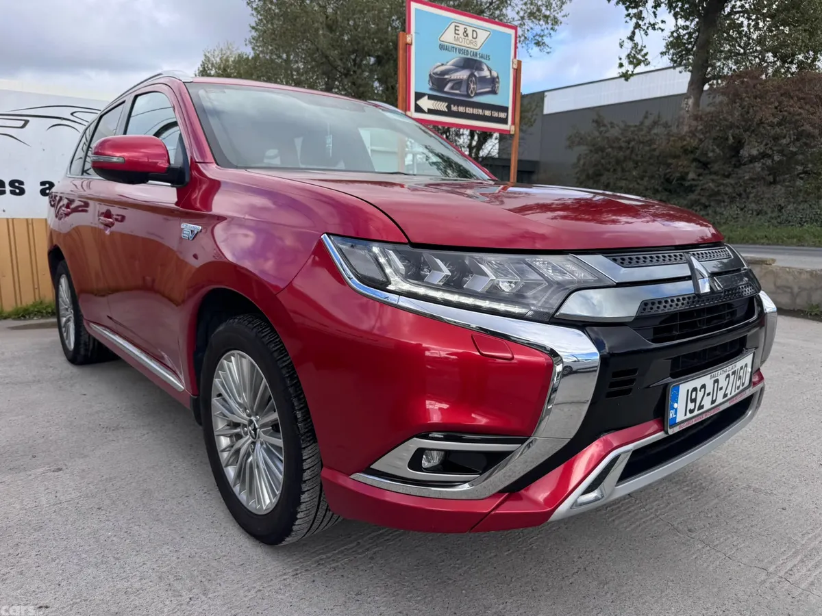 Mitsubishi Outlander SUV, Petrol Plug-in Hybrid, 2019, Red