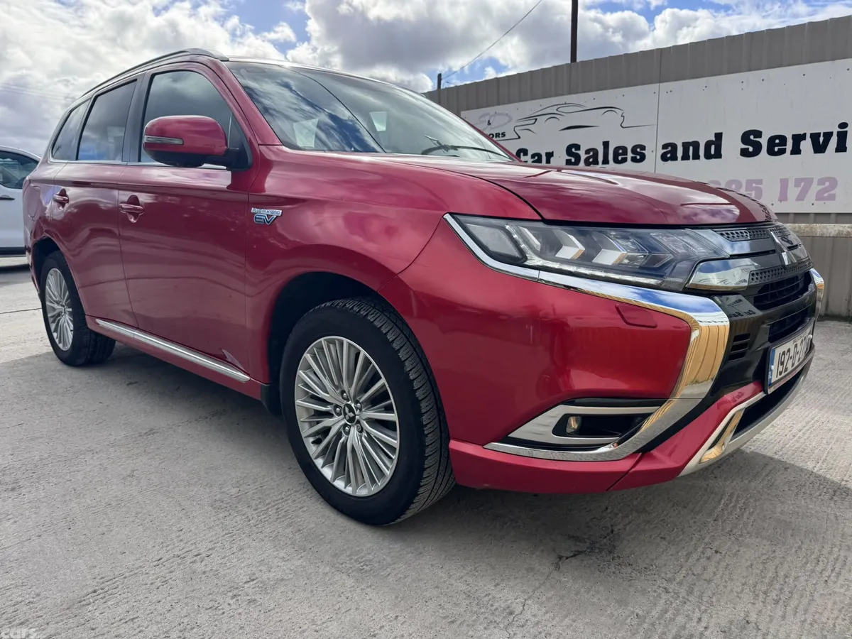 Mitsubishi Outlander SUV, Petrol Plug-in Hybrid, 2019, Red