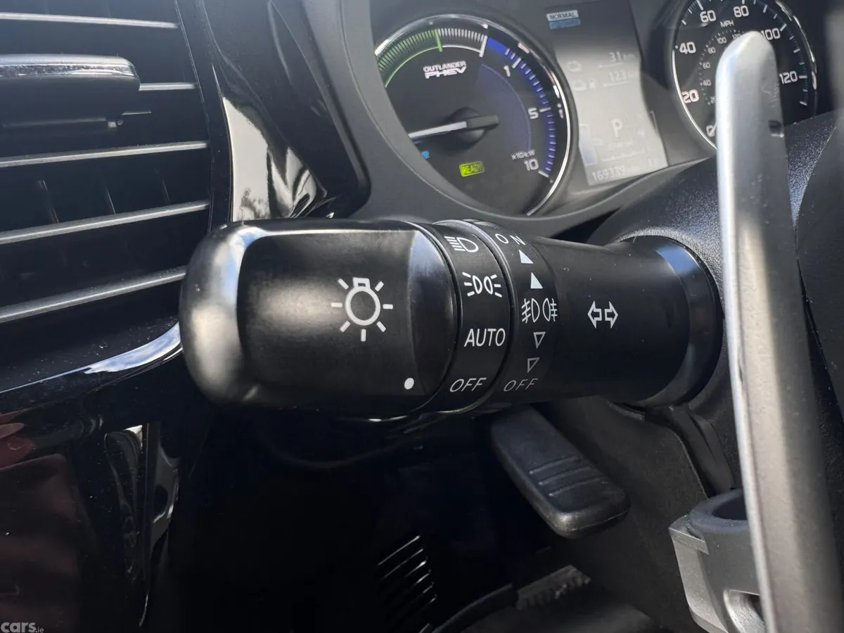 Mitsubishi Outlander SUV, Petrol Plug-in Hybrid, 2019, Red