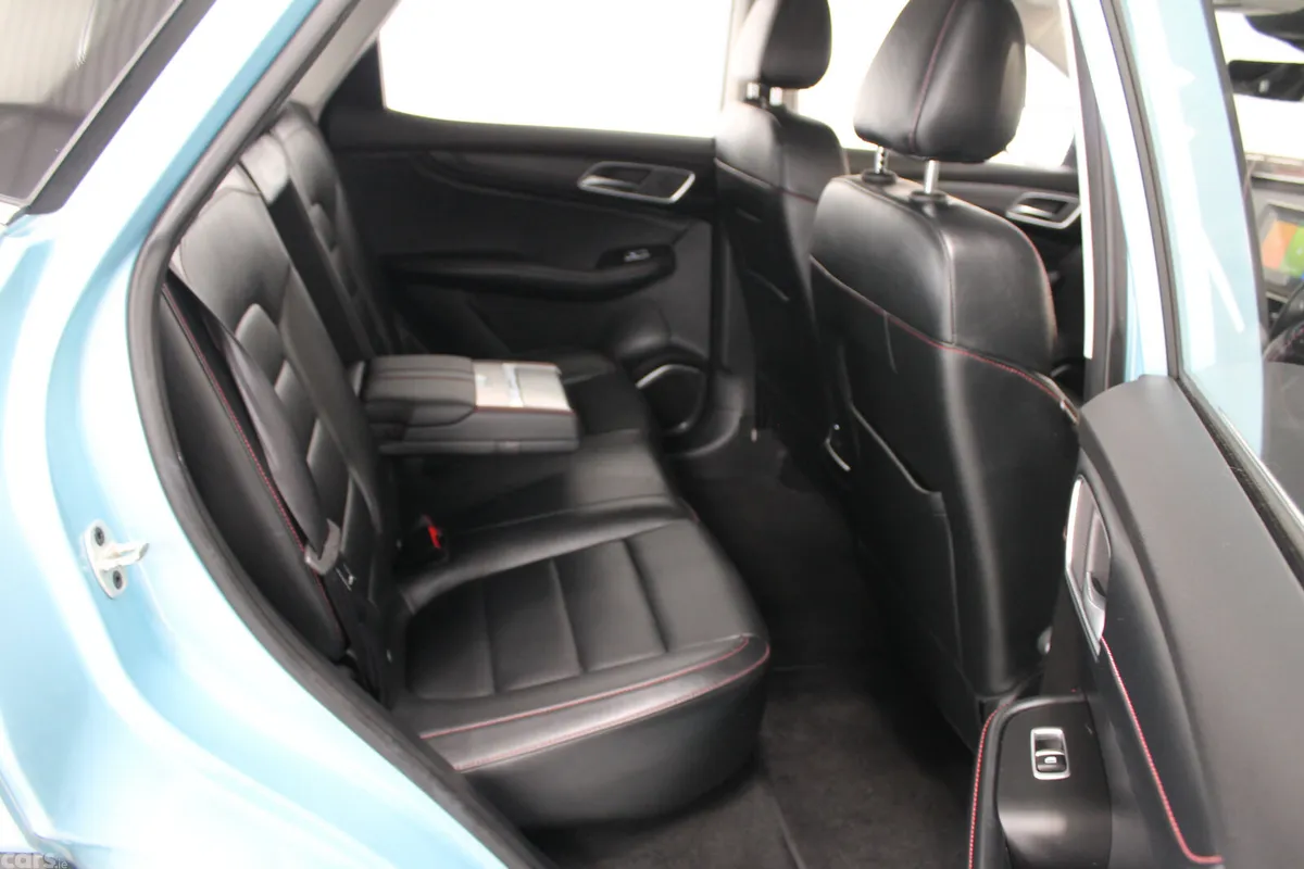 MG HS Hatchback, Petrol Plug-in Hybrid, 2021, Blue