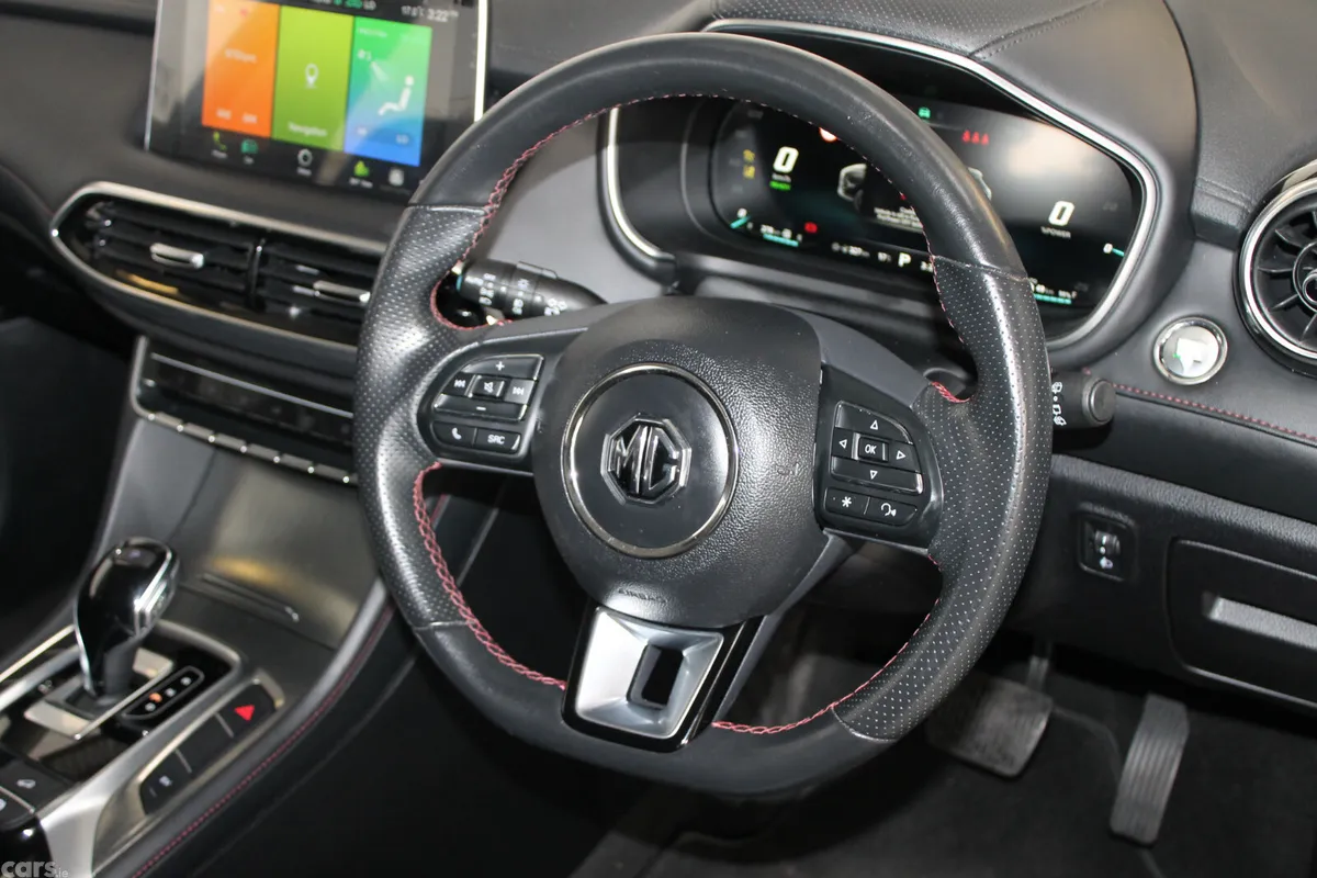 MG HS Hatchback, Petrol Plug-in Hybrid, 2021, Blue