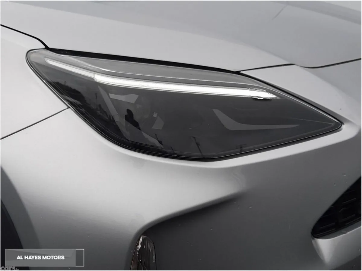 Toyota Yaris Cross SUV, Petrol Hybrid, 2022, Silver