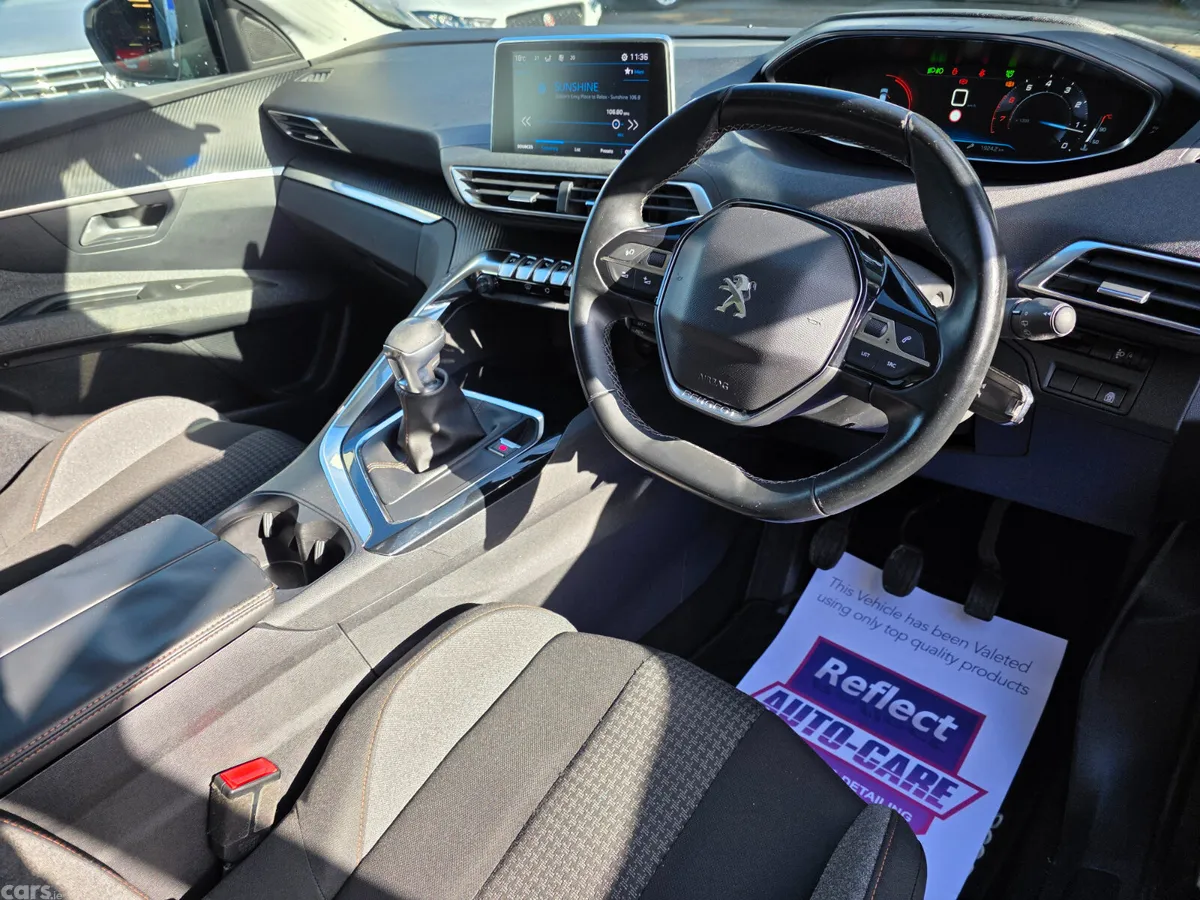 Peugeot 3008 MPV, Petrol, 2018, Grey