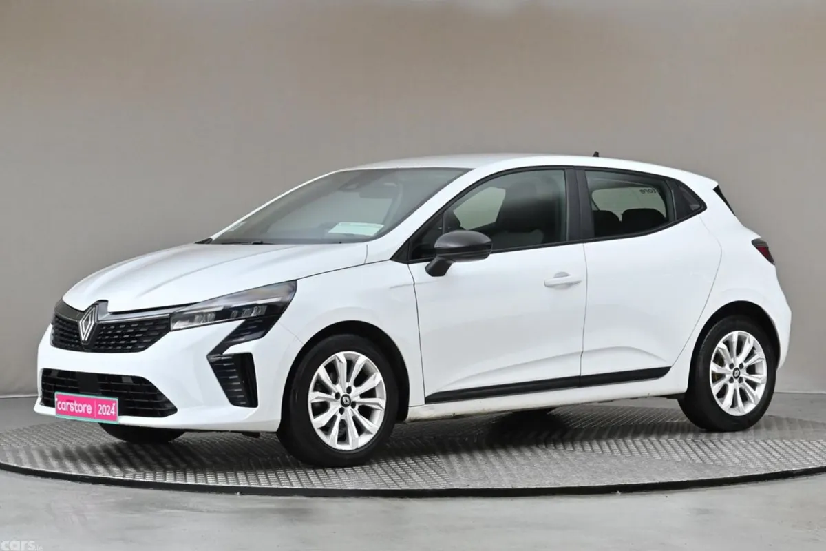 Renault Clio Hatchback, Petrol, 2024, White