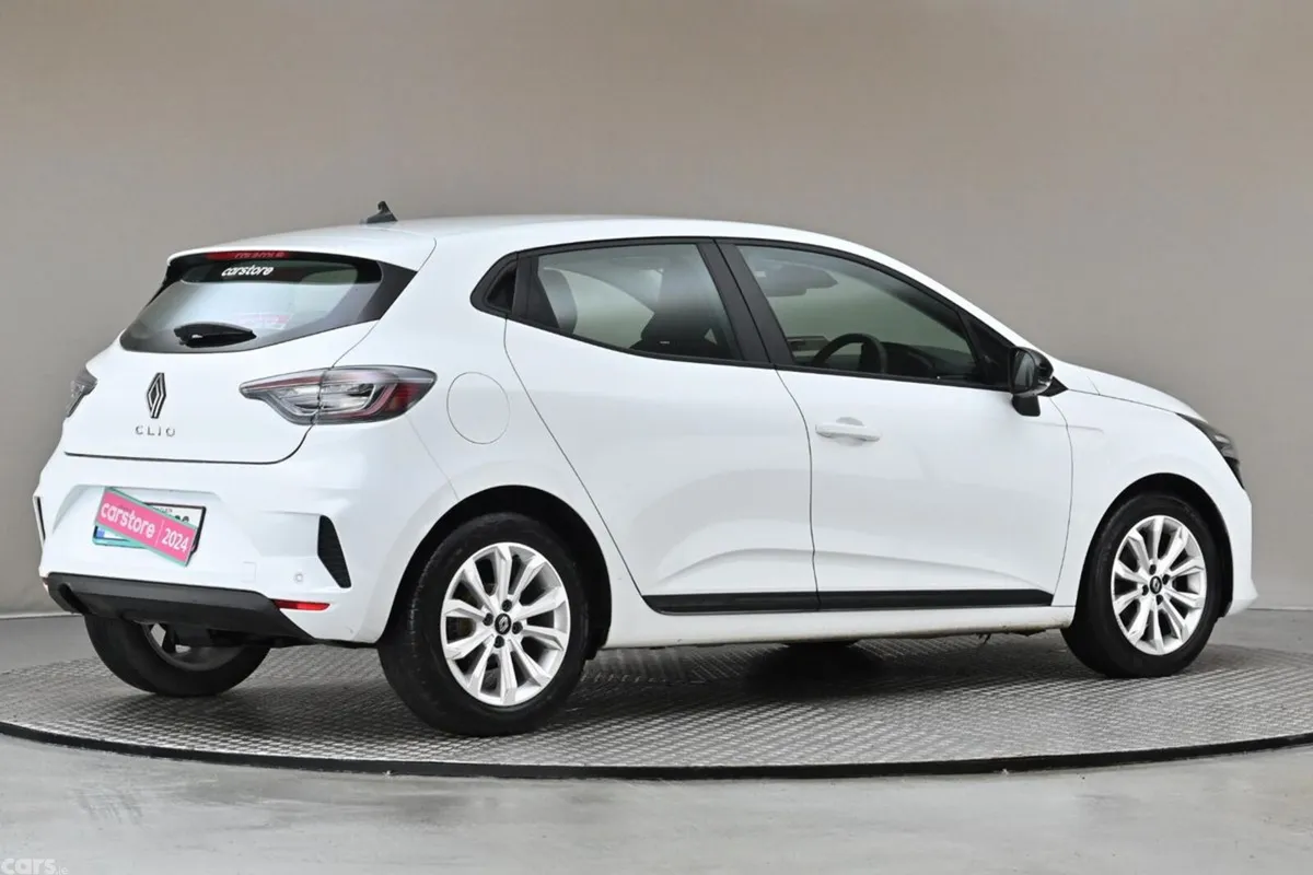 Renault Clio Hatchback, Petrol, 2024, White